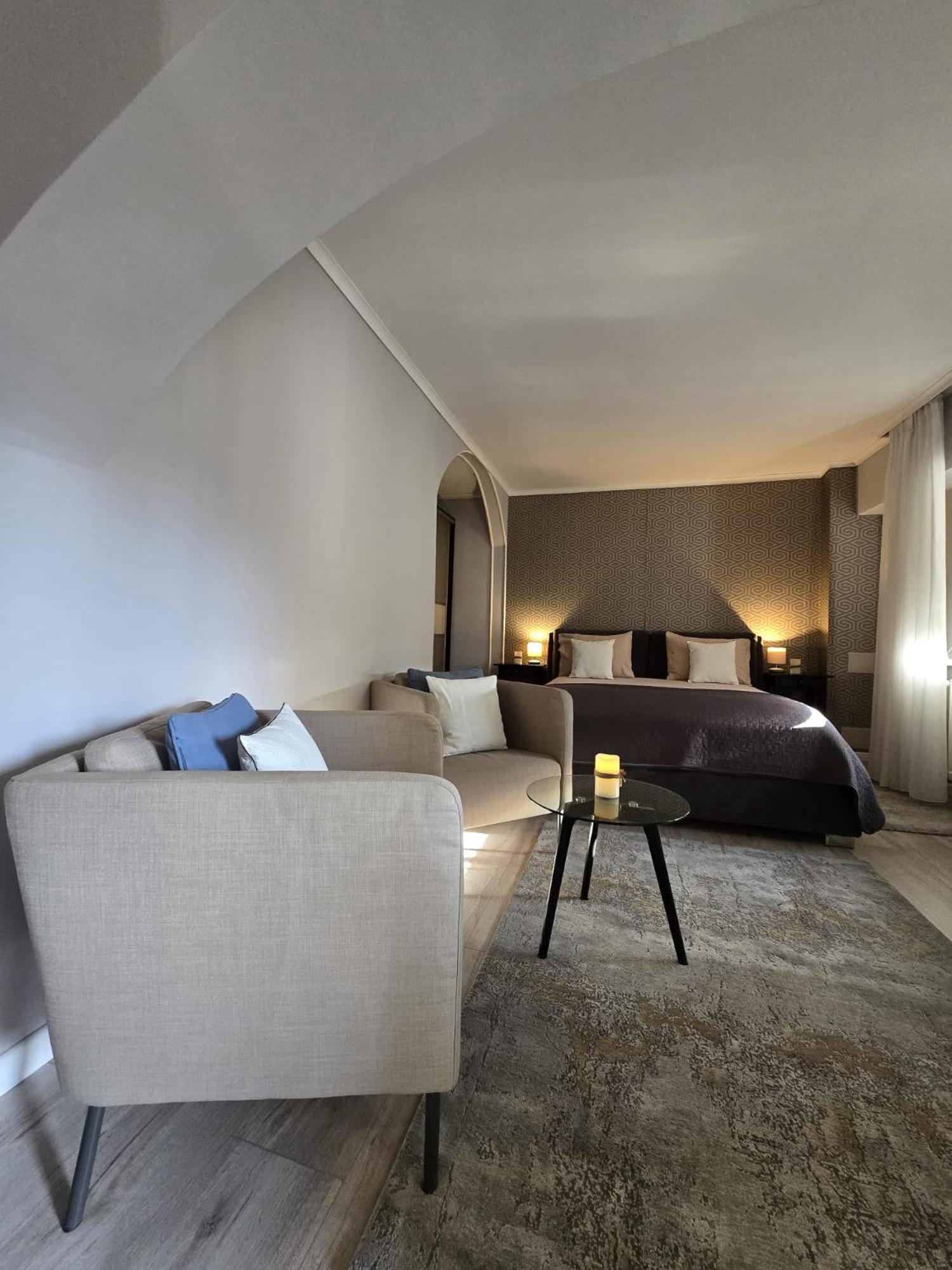 Romana Lahovary Studio Bucureşti Ngoại thất bức ảnh