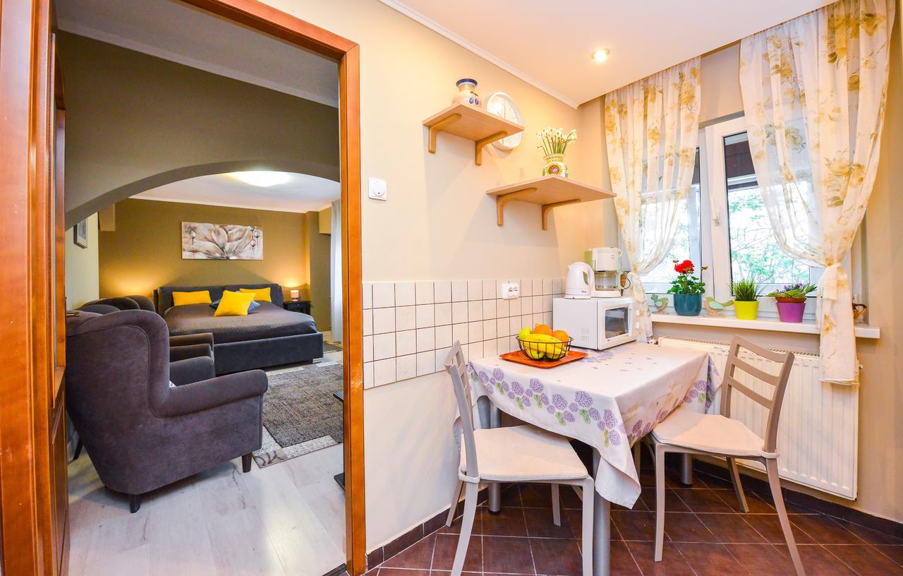Romana Lahovary Studio Bucureşti Ngoại thất bức ảnh