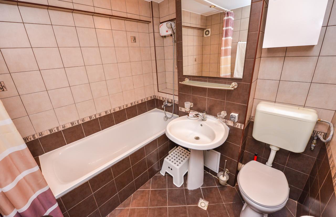 Romana Lahovary Studio Bucureşti Ngoại thất bức ảnh